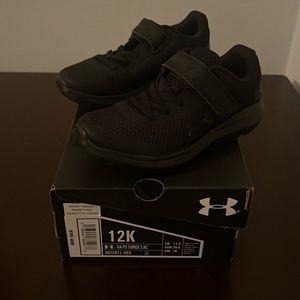 Under Armour boys size 12. Black